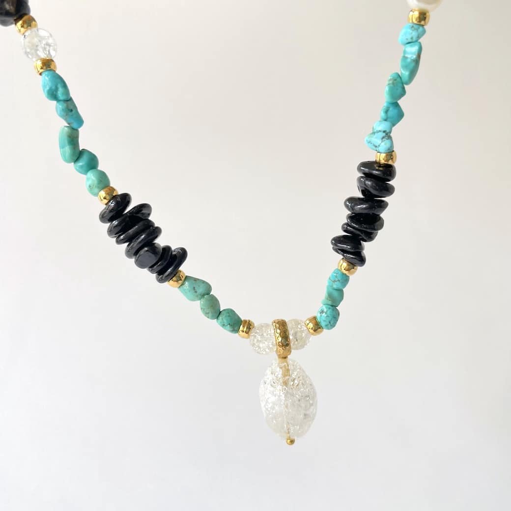 collier SAONA with turquoise onyx crystal by SANDE PARIS