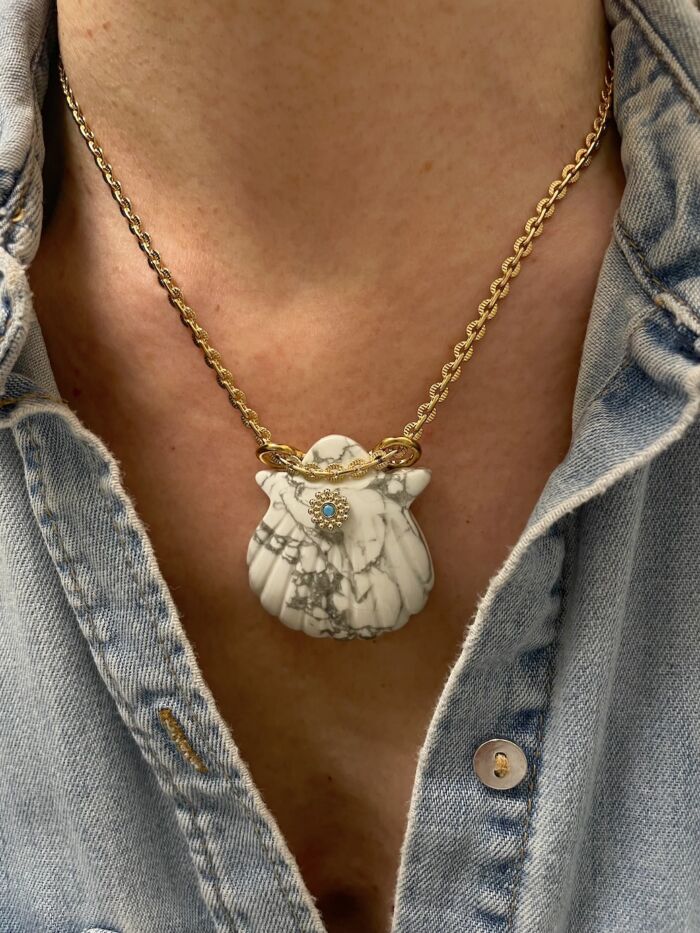 NAYA PRECIOUS necklace shell gemstone coquillage pierre semi précieuse magnesite. by Sande Paris Bijoux