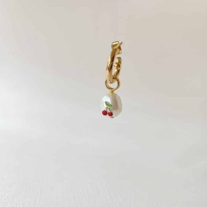 Mono créole pendentif perle cerises by SANDE PARIS Jewelry Bijoux