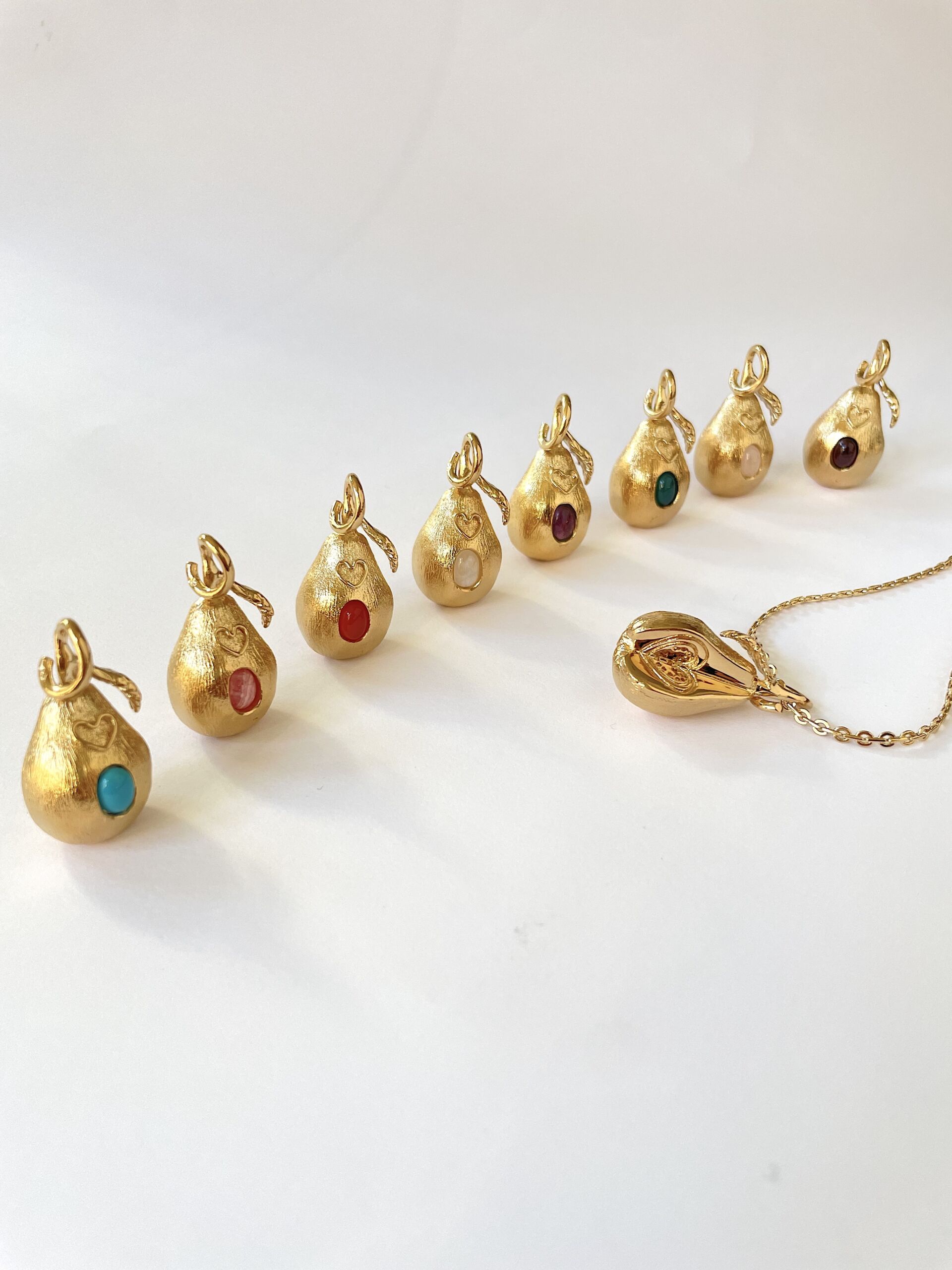 LOUISE neckalce Love's Pear by SANDE PARIS Jewelry BIJOUX Paris