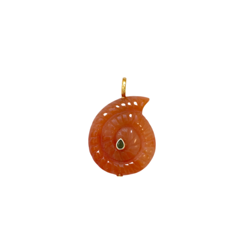 Pendentif pendant MILA carnelian Cornaline forme escargot shell by SANDE PARIS