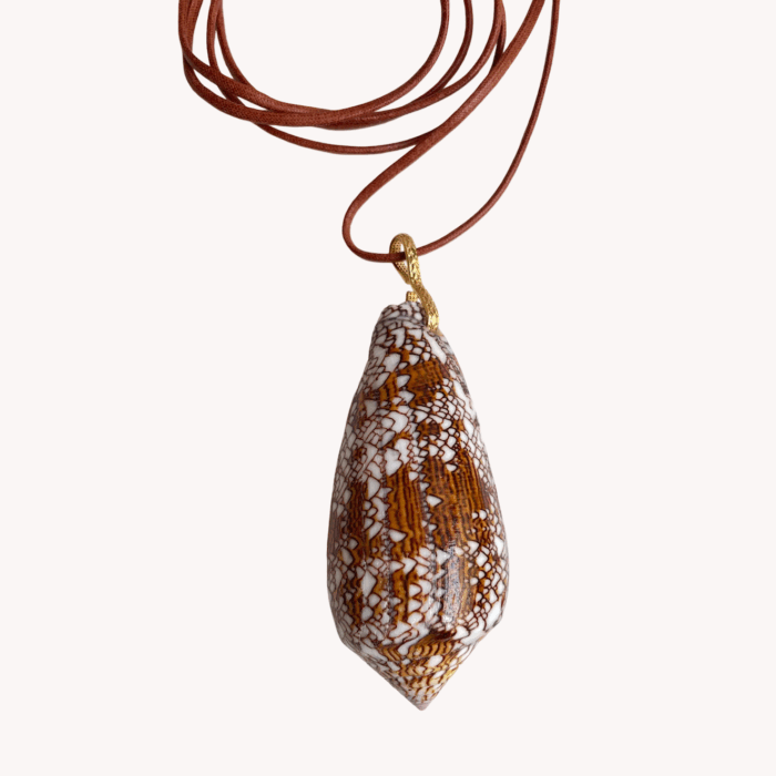 CONUS shell necklace coquillage natural by SANDE PARIS bijoux