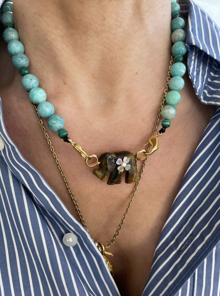 Collier pendentif Elephant Oeil de Tigre Tiger Eye Amazonite necklace by SANDE PARIS