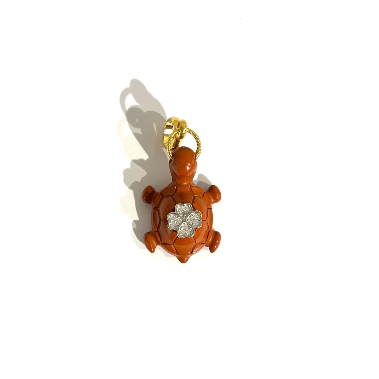 Baby tara turtle pendant Tortue pendentif by Sande Paris.