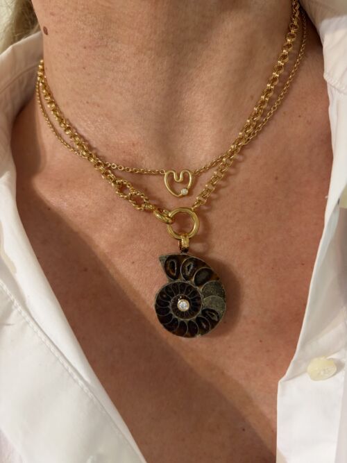 Pendant ammonite pendentif natural stone By SANDE PARIS.
