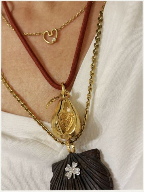 Pendentif LOUISE poire avec Opales Pendant LOUISE pear with Opal by SANDE PARIS
